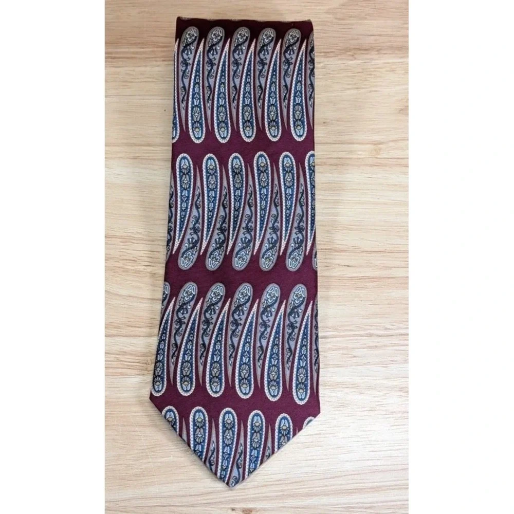 Stafford Mens Silk Necktie Burgundy Blue Paisley Geometric Classic Formal Tie